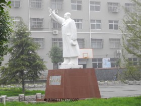 简单讲述石雕主席像的雕刻方法及汉白玉伟人雕像形象与特点