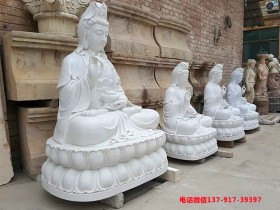 汉白玉观音雕像展现细致工艺