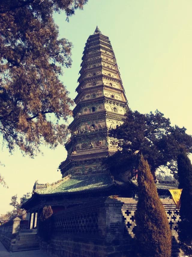 _19座佛祖舍利塔_佛塔地宫里的舍利