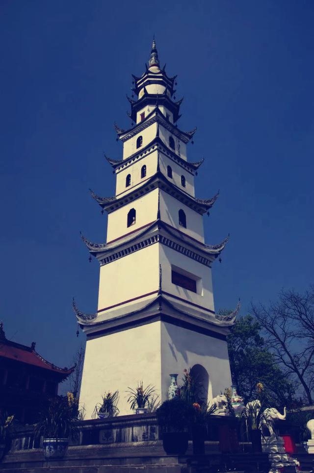 _19座佛祖舍利塔_佛塔地宫里的舍利