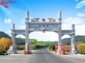 村口石牌楼石门楼价格_村庄入口石大门石刻牌坊图片