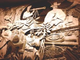 大型浮雕壁画是怎么创作的