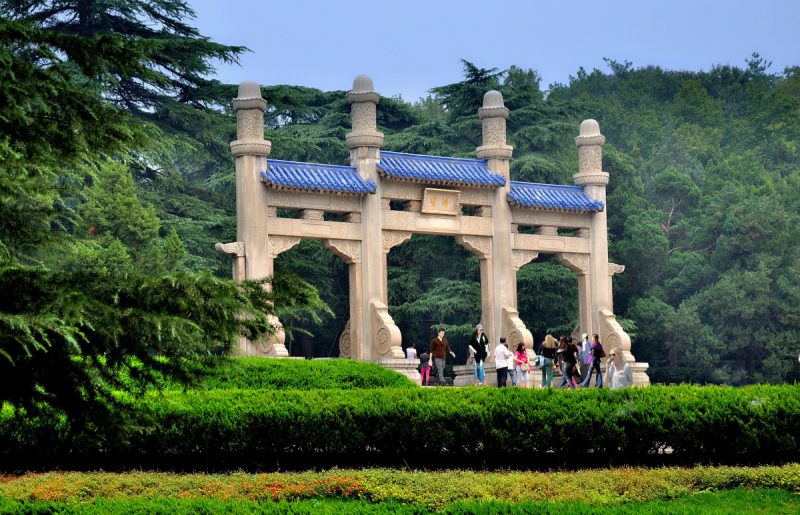 陵园牌坊