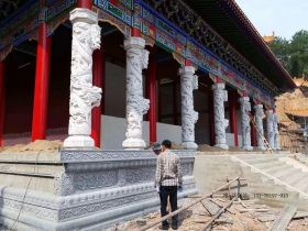 宗祠石龙柱图片大全-祠堂寺庙青石龙柱厂家价格多少钱
