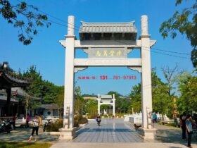 农村巷口一门牌楼和路口单门牌坊图片大全