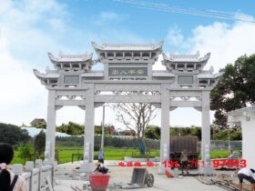 农村石门牌坊门楼的龙凤祥禽瑞兽设计图片
