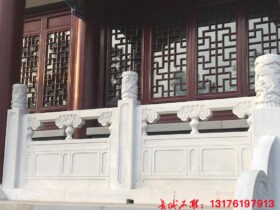金水桥上的宝石，汉白玉护栏的独特魅力