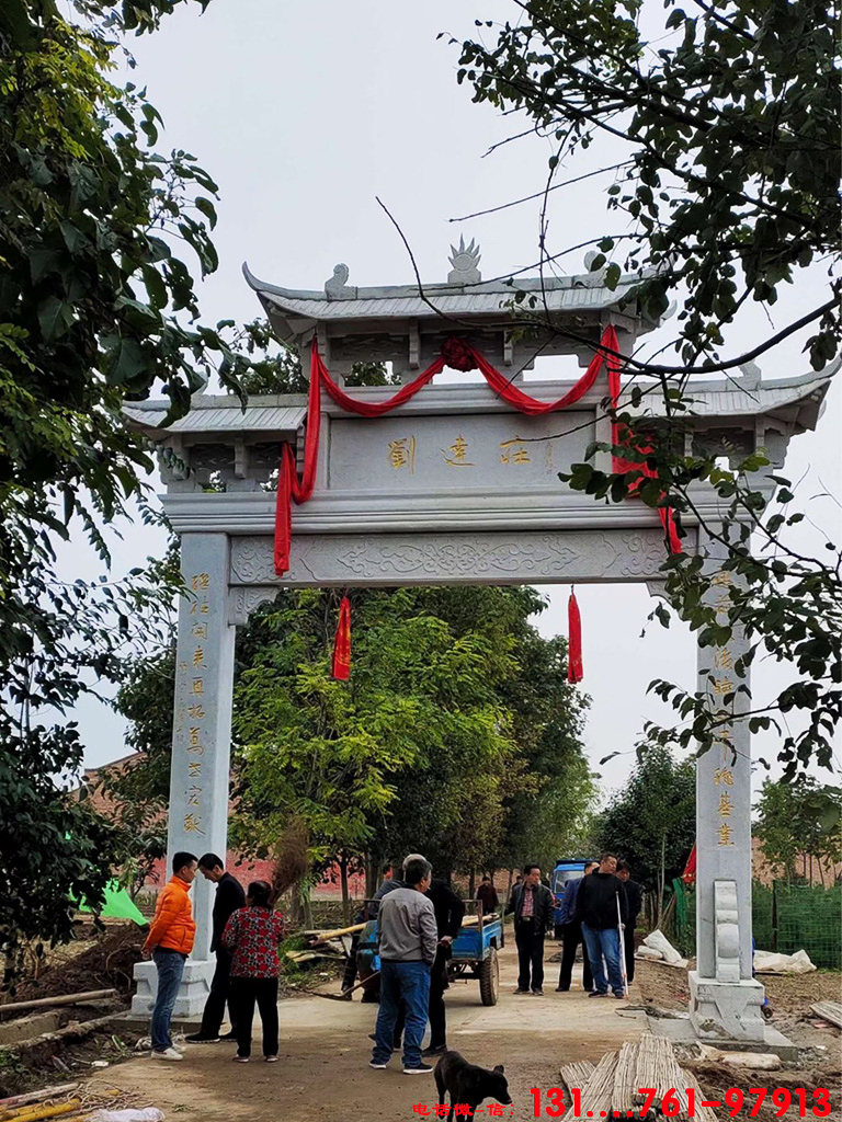一门石牌楼