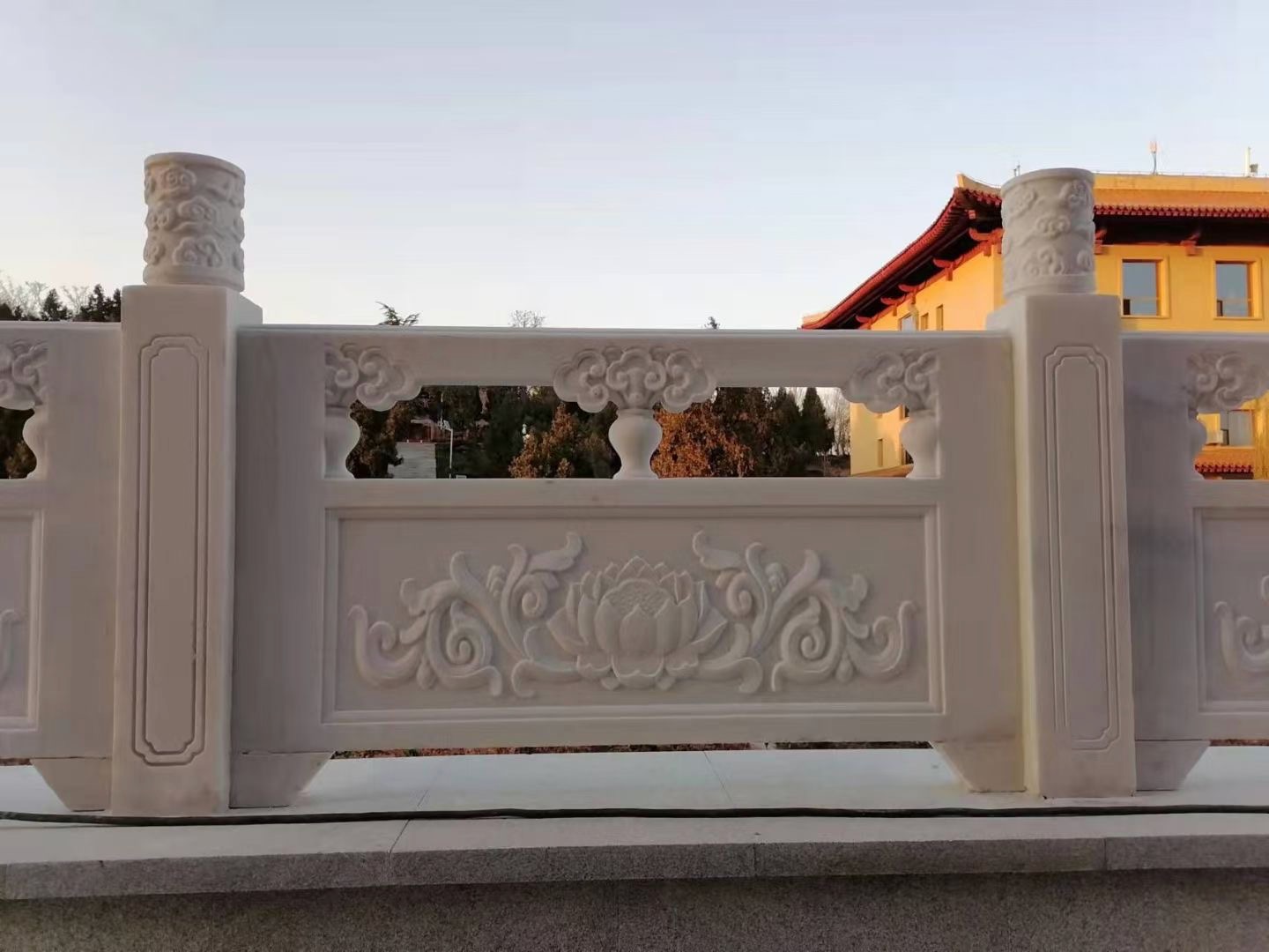 吉祥护栏